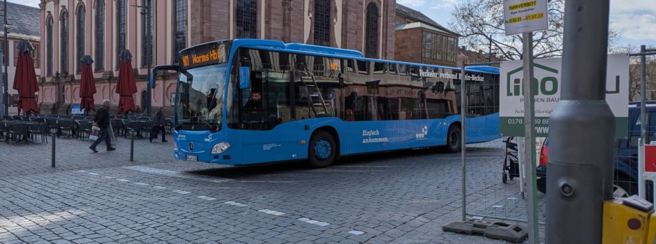 Stadt Worms verhängt generelles Parkverbot auf dem Marktplatz