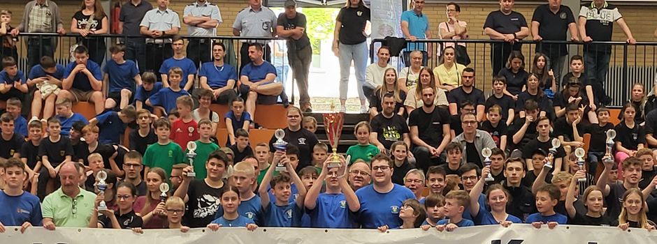 Jugendfeuerwehr Mandern verteidigt Kreispokal im Völkerball
