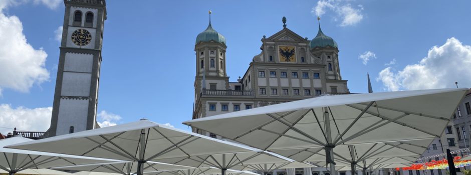 Mehr Grün fürs „Wohnzimmer“: Bäume auf dem Rathausplatz?