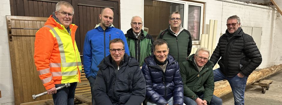 Aktionsgemeinschaft Maibaum freut sich über 16 Meter Douglasie als neuen Maibaum in Clarholz