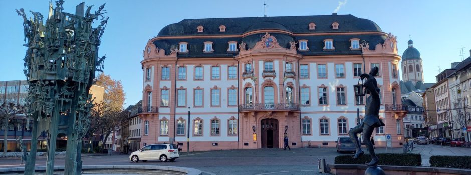 SEK-Einsatz: Mann am Schillerplatz festgenommen