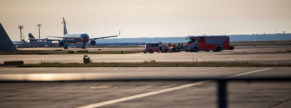Klima-Aktivisten legen Frankfurter Flughafen lahm