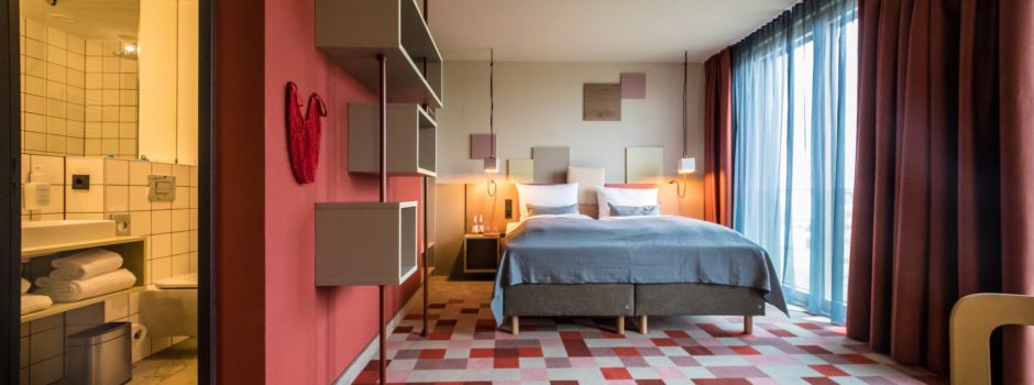 Augsburger Inklusionshotel einsmehr in der Sternstunden Livesendung