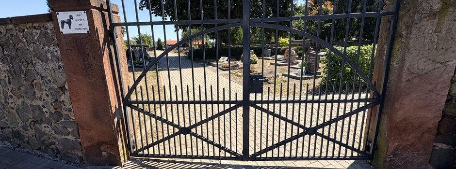Das historische Friedhofstor in Ravolzhausen ist zurück