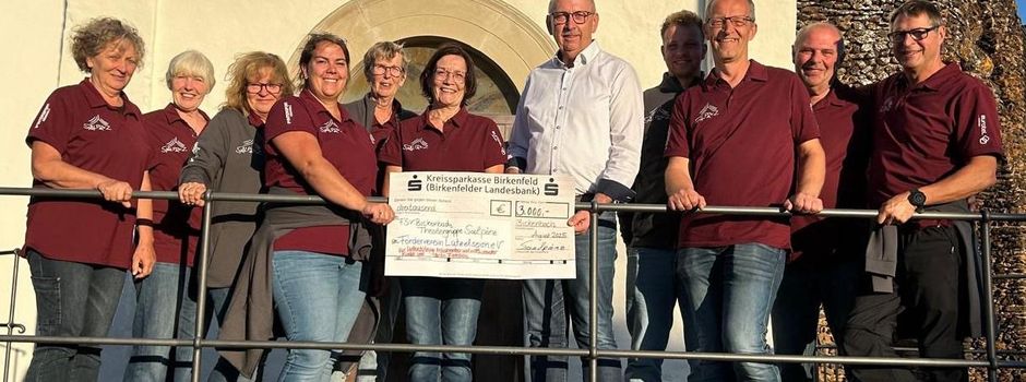 Bickenbacher „Saalpänz“ spenden an Förderverein Lützelsoon