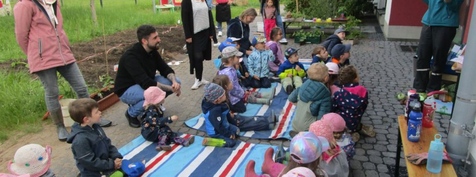 Auf den Acker, fertig, los! Die Kita Käthe-Kollwitz-Straße kann Ackerkita bleiben.