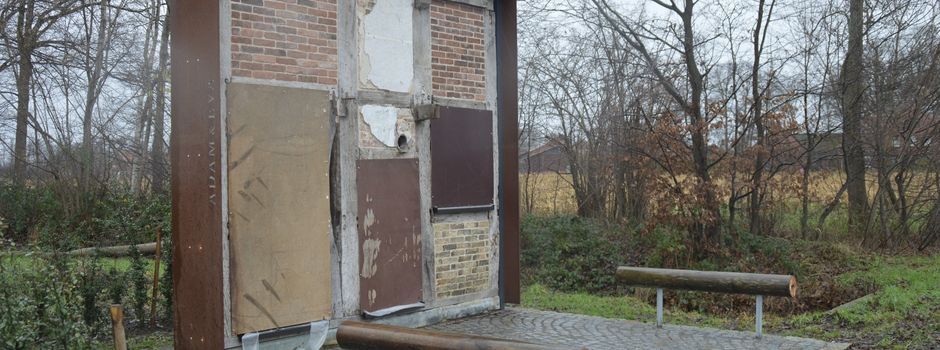 Einweihung der „Adam & Eva-Wand“ in Pixel