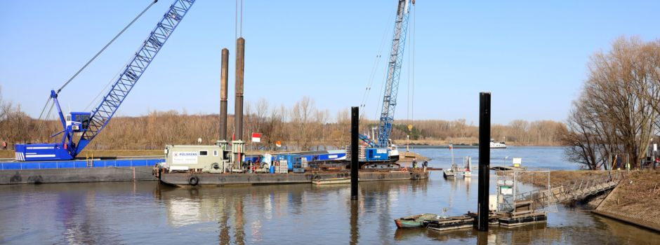 Rege Bautätigkeit im Zündorfer Hafen