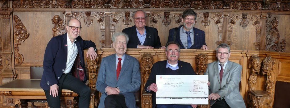12.000 Euro für „HelpAge“