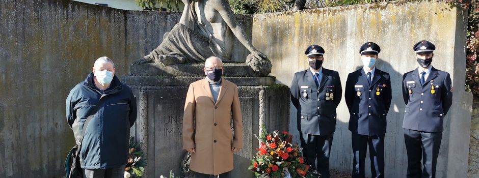 Volkstrauertag: Kränze und Schweigeminute in Oppenheim