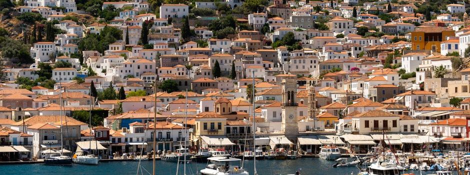 Hydra: Besatzung von Luxus-Jacht verursacht wohl Waldbrand