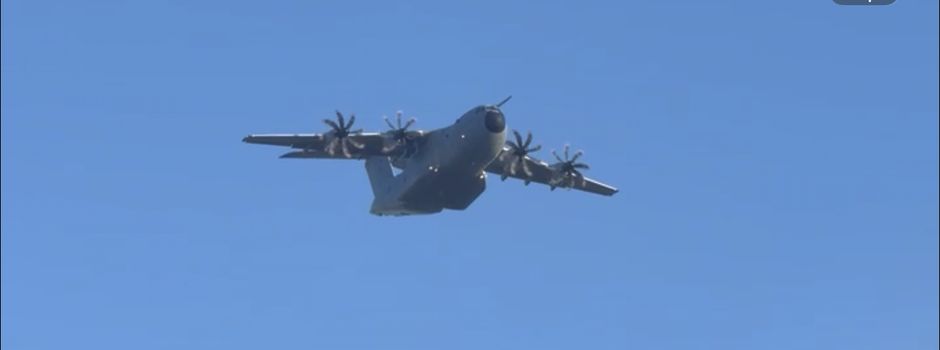 Eindrucksvolle Formation: Vier A400M am Himmel über Ostwestfalen