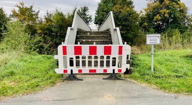 Sperrung des Dienststeges über die Nidda