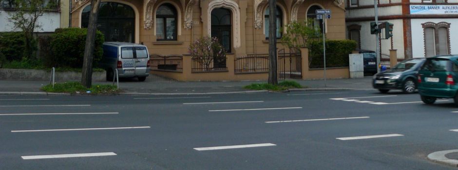 Kind in Wiesbaden von Auto angefahren und verletzt