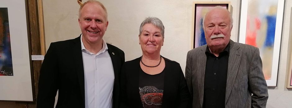 Im Kulturstadl: Jürgen Hartmann präsentiert Acryl & Airbrusharbeiten