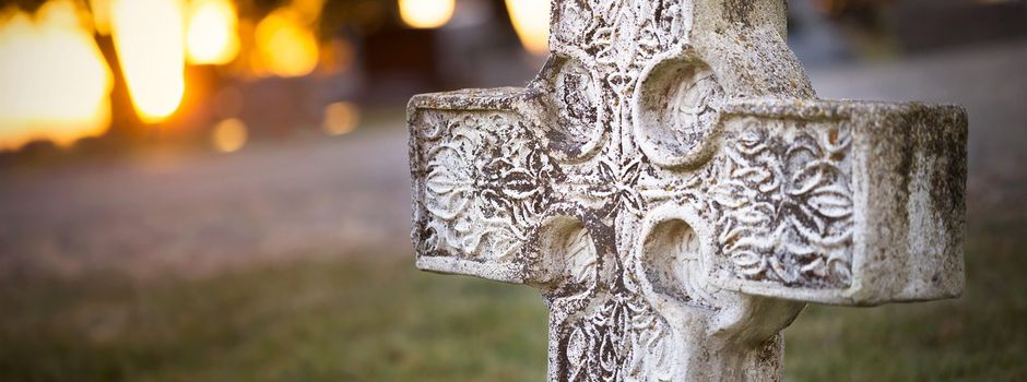 Standfestigkeitsprüfung der Grabmalanlagen im Friedhof Epfenbach