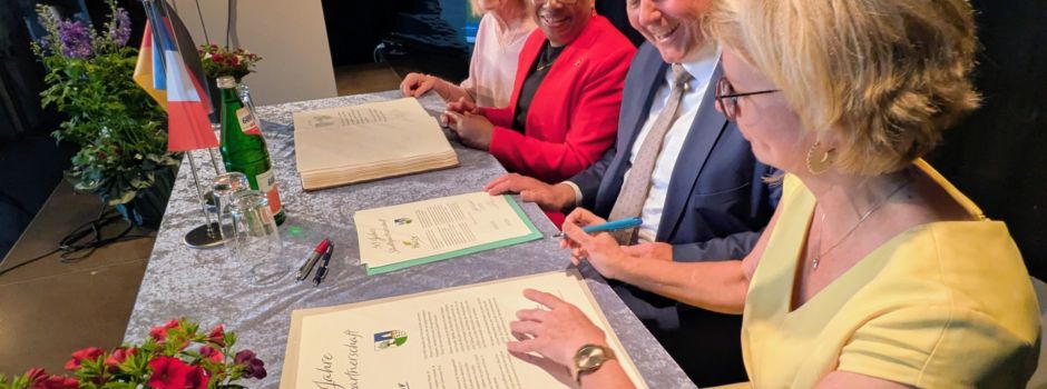 Städtepartnerschaft zwischen Geesthacht und Plaisir feierlich gewürdigt