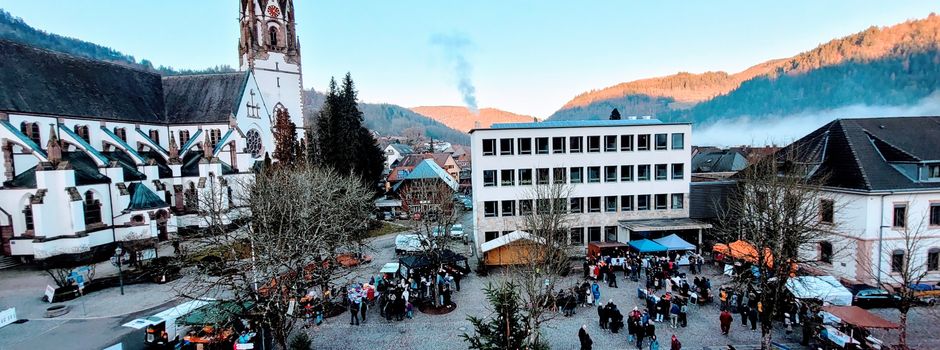 Anmeldungen zum Weihnachtsmarkt mit Kreativmarkt