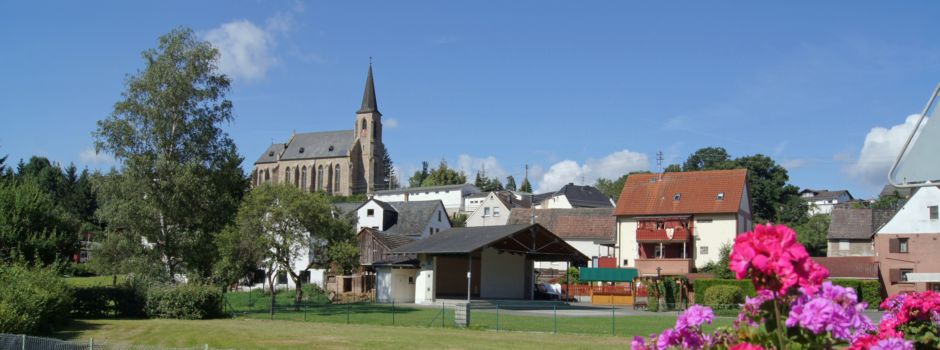 Defibrillator auf Dorfplatz neu installiert