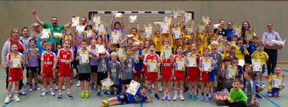Die Handballerinnen & Handballer von Morgen wuseln durch die Sporthalle Benndorf