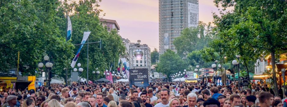 Einsätze beim Wiesbadener Theatrium: Betrunkener schießt mit Taser