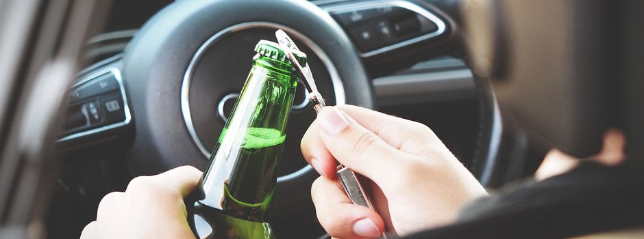 Unfall im Einmündungsbereich - Alkoholisierter Fahrer leicht verletzt