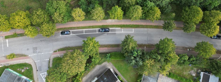 Dösselbuschberg: Fahrbahnmarkierungen sollen Verkehrssituation verbessern