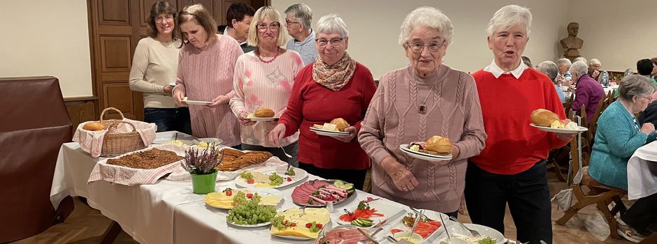 KFD St. Laurentius Clarholz lud zum Erntedankfrühstück im Konventhaus