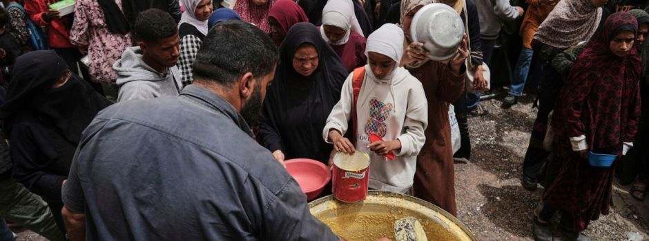 Israelische Regierung will wieder Hilfe nach Gaza lassen