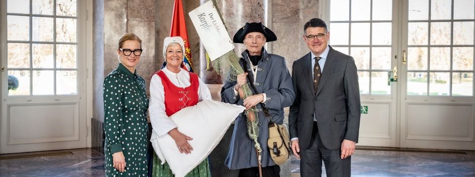 Empfang der Hessischen Hoheiten im Schloss Biebrich