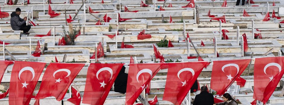 Gedenken und Wut ein Jahr nach Erdbeben in der Türkei