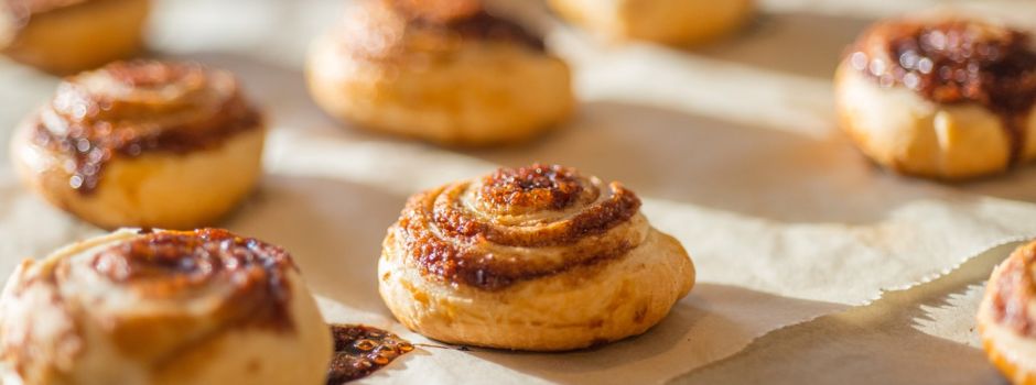 Zimtschnecke, Nussgebäck und Schokoplätzchen