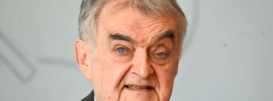 AfD-Mitglieder aus Staatsdienst entfernen? Reul skeptisch