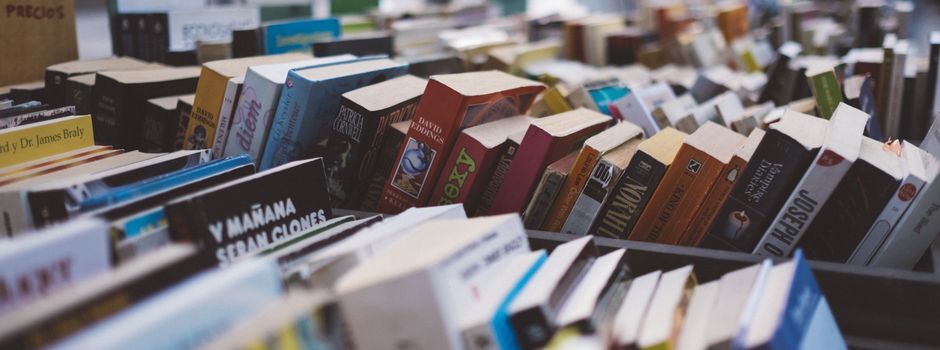 Kunst- und Handwerksmarkt mit Buchmesse