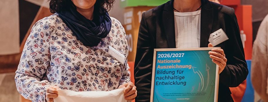 Grundschule Bingen für Bildungsarbeit ausgezeichnet 