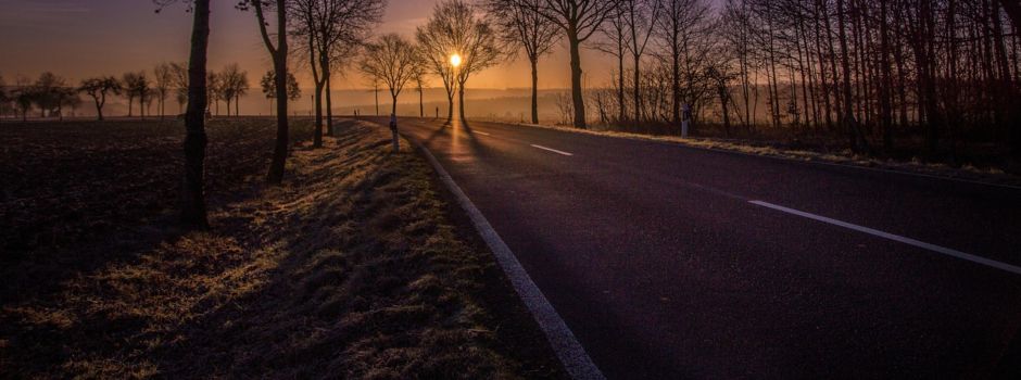 Mann (40) bei Nieder-Wiesen im Kreis Alzey-Worms angefahren