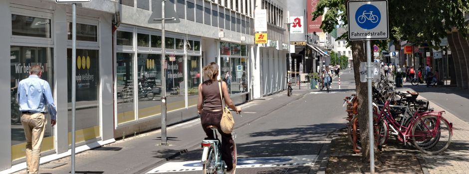 Koblenz erweitert Fußgängerzone in der Schloßstraße