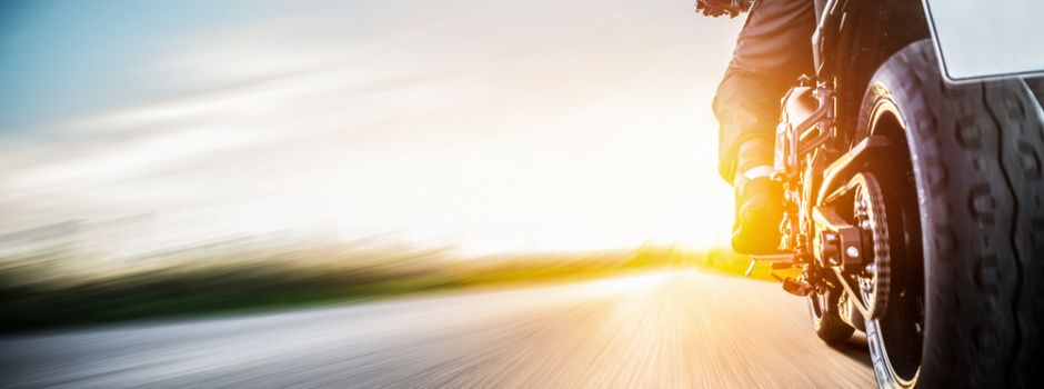 Kopfverletzung: Motorradfahrer in Oberstadt gestürzt