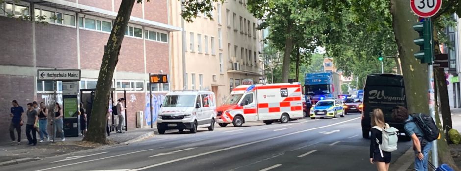 Unfall auf Rheinstraße in Mainz – Verkehr wird umgeleitet