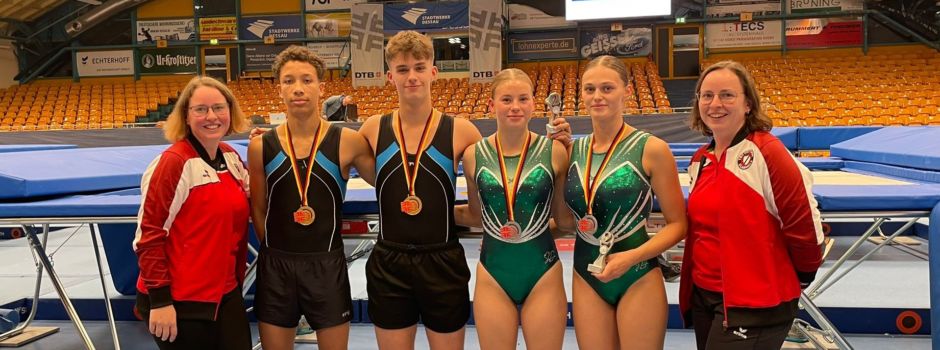 Clarholzer Trampolinteam bei Deutschen-Meisterschaften: Julian Baumann im Einzel- und Synchrontrampolinturnen spitze