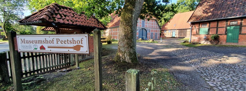 Zahlreiche Stände auf dem Peetshof