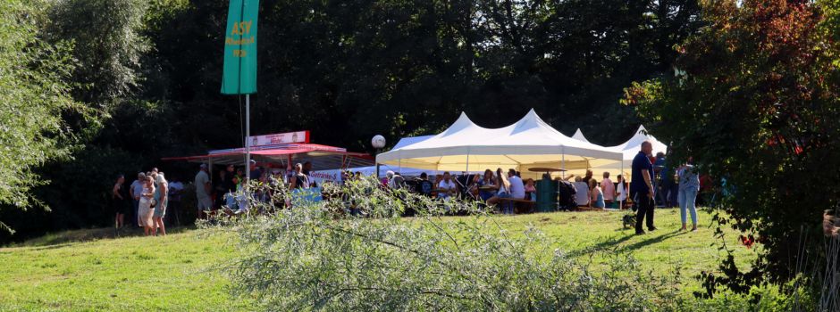 Brunnenfest am Stockemer See: Besucher trotzen der Hitze