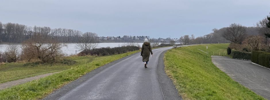 Sanierung abgeschlossen: Deich zwischen Niederkassel-Ort und Rheidt wieder begeh- und befahrbar