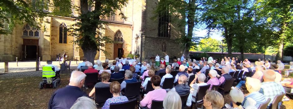Sommerkirche in Herzebrock unter freiem Himmel