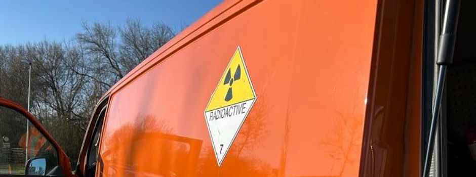 Polizei kontrolliert Gefahrgut auf A61: Verstöße bei radioaktiver Ladung
