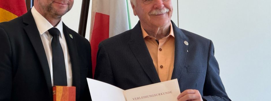 Verdiente Ehrung für Fritz-Peter Hanke aus Thür