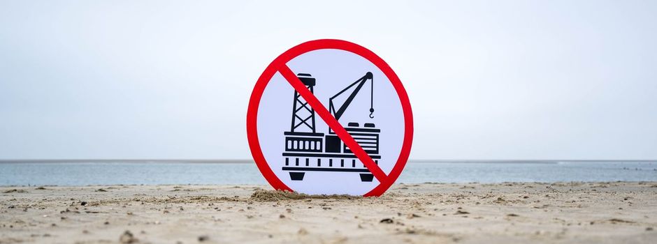 Gasförderung in Nordsee: Greenpeace besetzt Bohrplattform