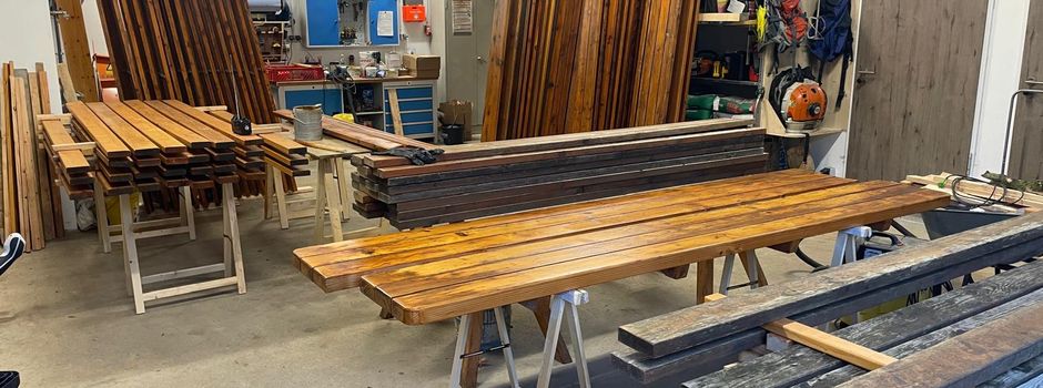 Bauhof renoviert Ruhebänke