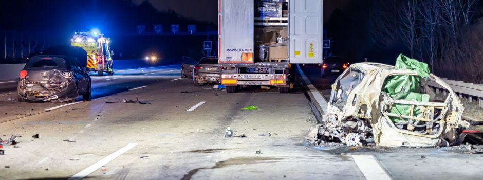 Horror-Unfall bei Frankfurt – ein Toter, mehrere Schwerverletzte