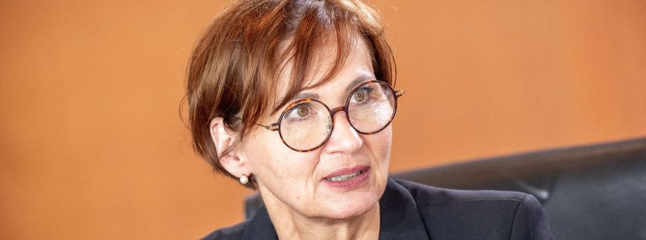 Stark-Watzinger lehnt Rücktritt in Fördergeld-Affäre ab